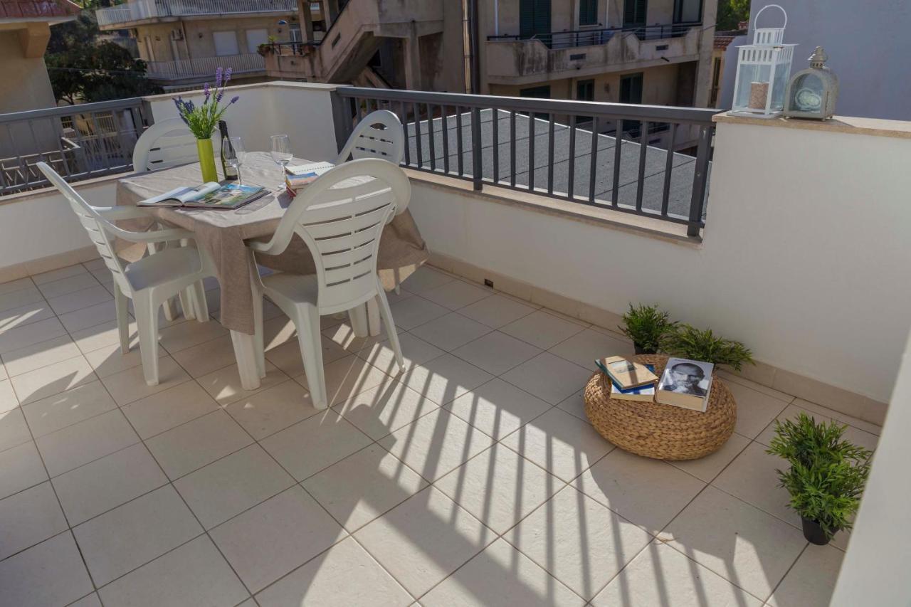 Mareinsicilia: Appartamenti Larica Cava d'Aliga Bagian luar foto